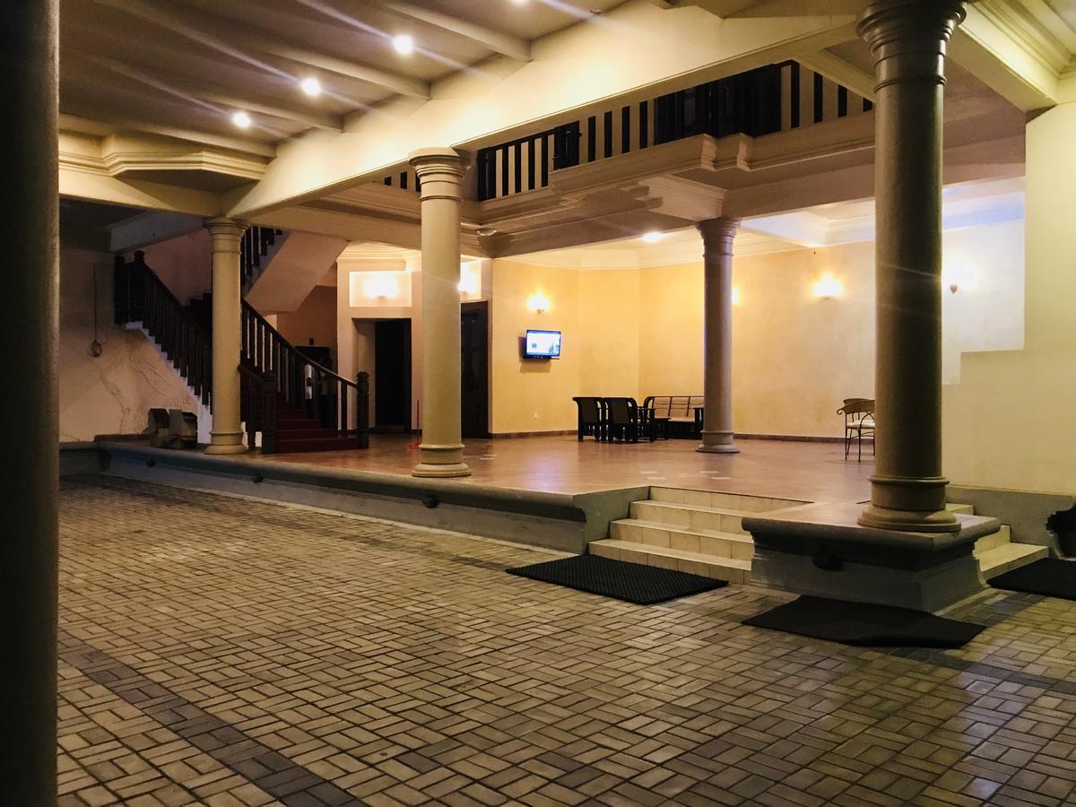Seasons Hotel Курунегала Екстериор снимка