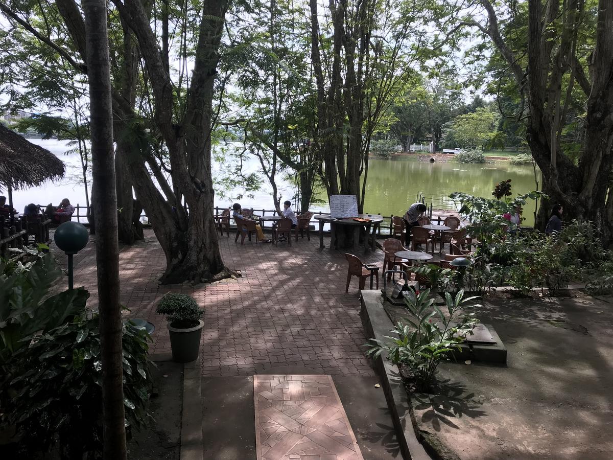 Seasons Hotel Курунегала Екстериор снимка